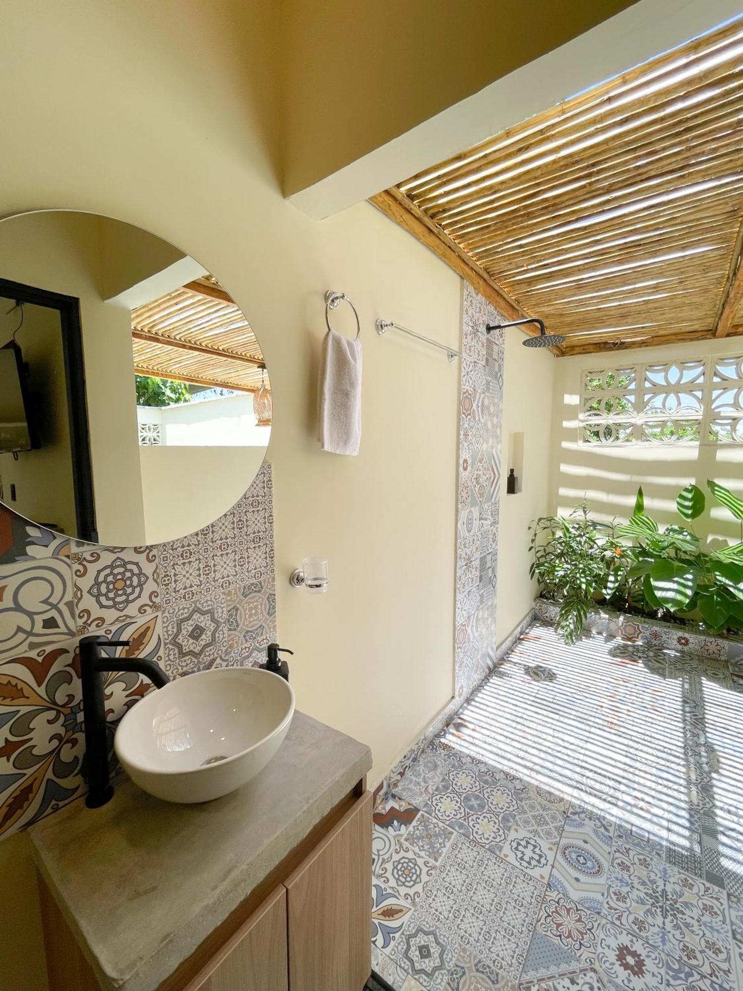 Privada Con Jacuzzi En La Hacienda Napoles Villa